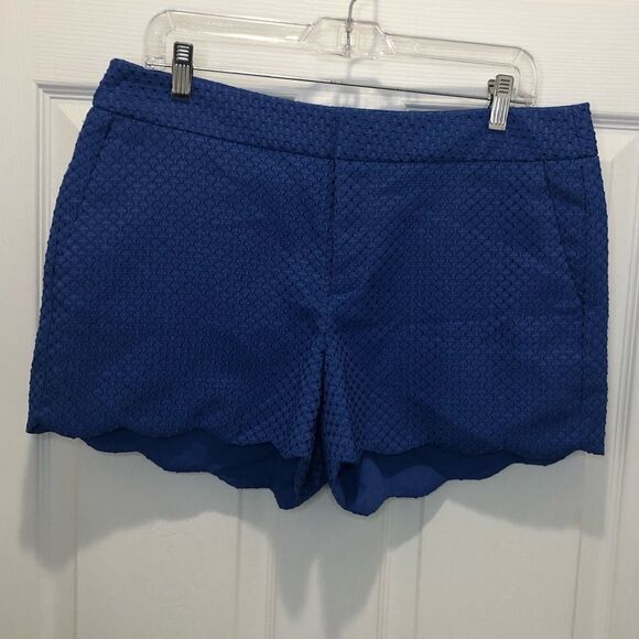 Elle scalloped hem blue shorts size 10 - Picture 3 of 12